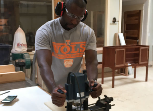 learn to use a router, African American woodworker, learn the basics