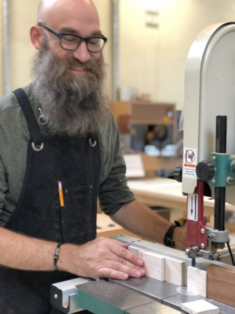 Learning to use a Band saw, Beginning woodworking classes, woodworking lessons